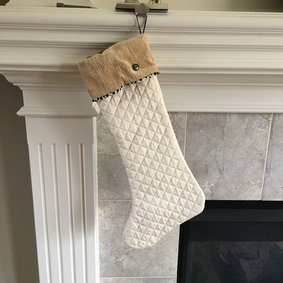 2010 Woof & Poof Ivory Tan White Black Quilted Christmas Stocking 3 Button Cuff - Picture 3 of 9